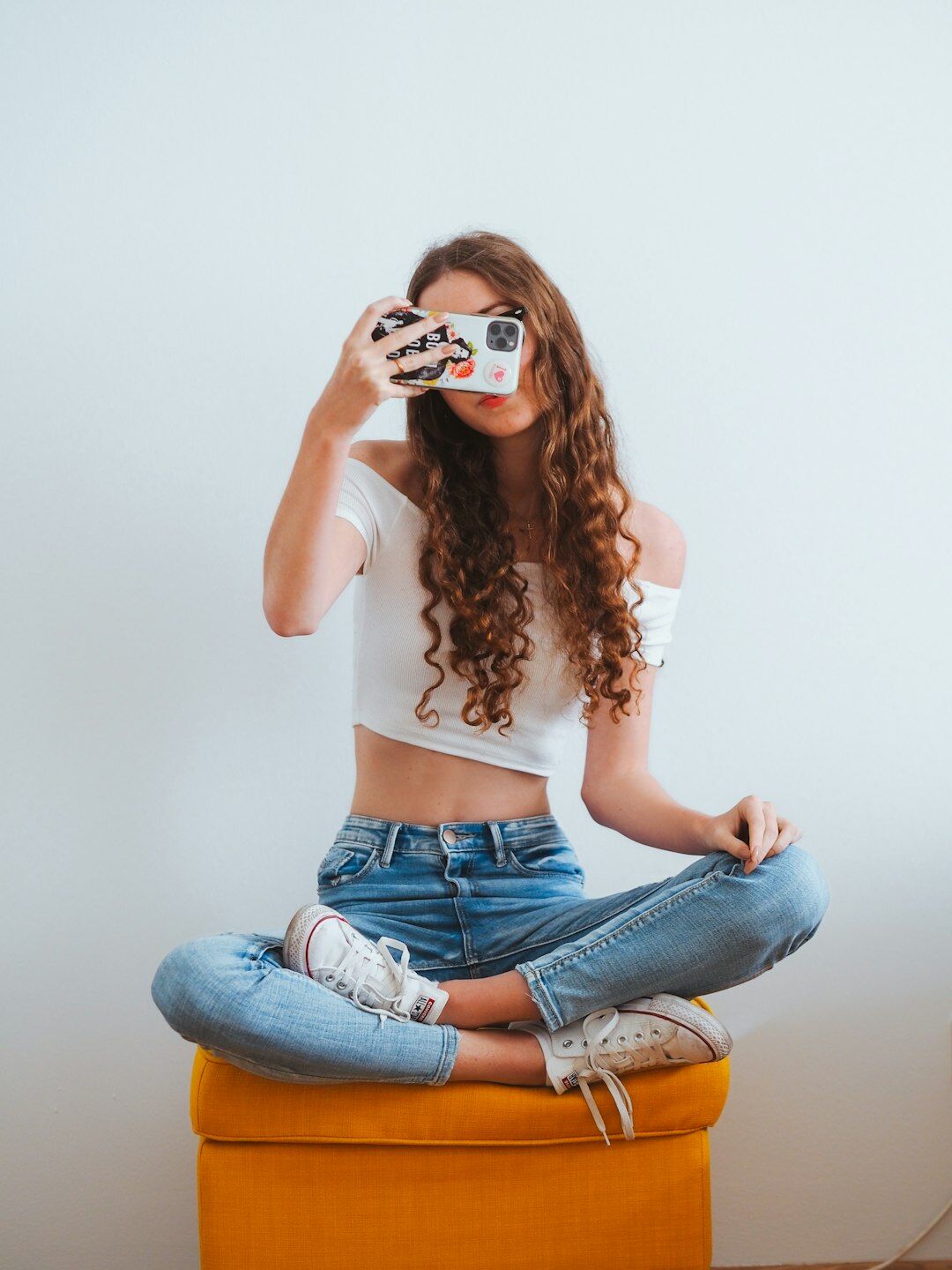 influencer posing with phone